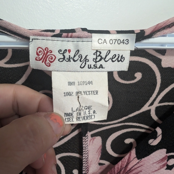 Fun Floral Women's Top - Picture 3 of 3